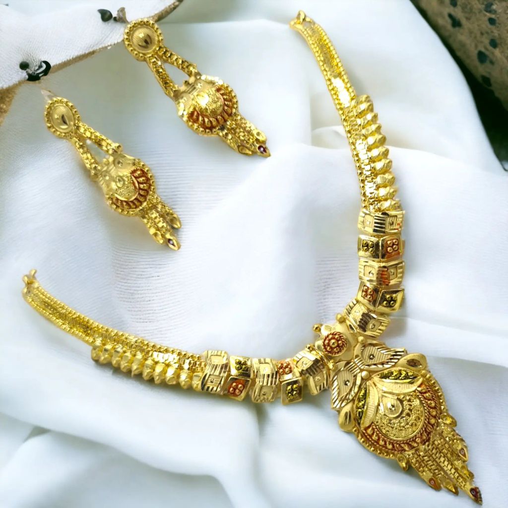 Luxury Defined: Handmade 22K Gold-Plated Necklace Set with Intricate Design
