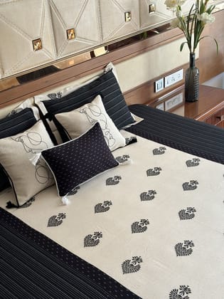 KRI India Black or White Hansa Flax Bedsheet Set | Black and off white  | Wash & Care | 100% Cotton | Handcrafted in India. 100% organic & natural.