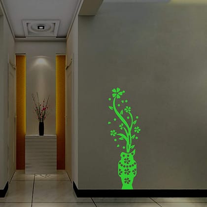 DreamKraft Glow in The Dark Home Decor Vinyl Radium Cartoon Sticker (Green, 17 cm X 20 cm)