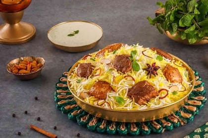 Do Gosht Ki Dum Biryani (Mutton & Chicken Dum Biryani)