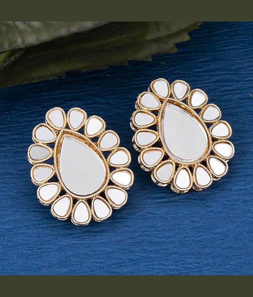 Sukkhi Classic Floral Gold Plated Kundan Stud Earring For Women