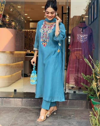 Tassled Embroidered Outfit-S / Pink