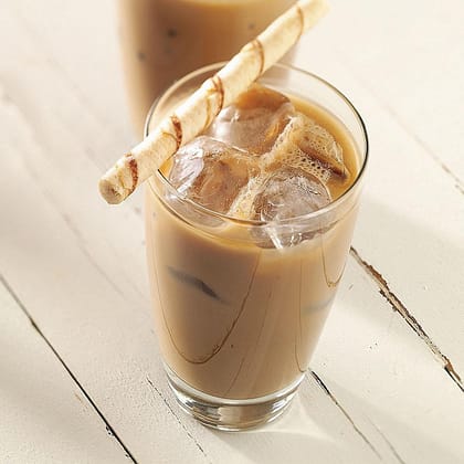 Caffe latte (iced)