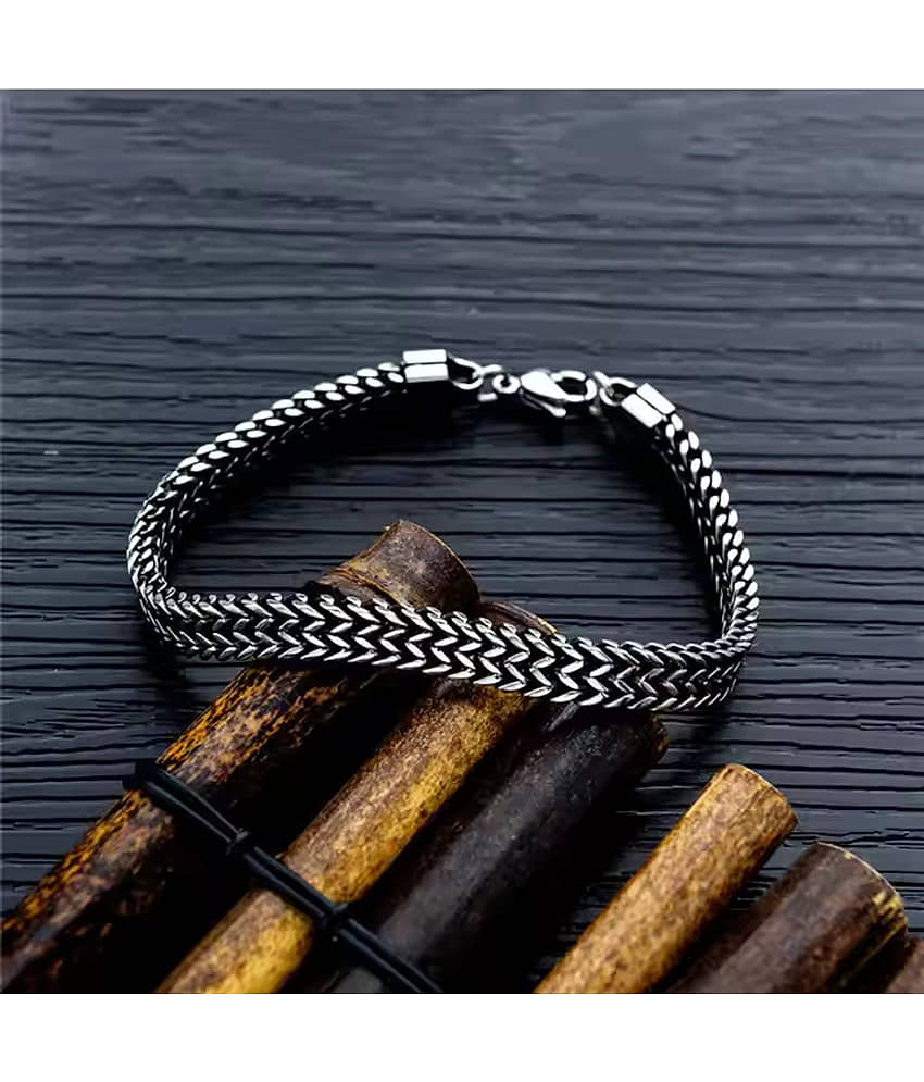 Thrillz Silver Bracelet ( Pack of 1 )