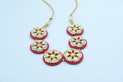 Red Gold Kundan Style Thread Jewellery Set Red Gold Kundan Style Thread Jewellery Set