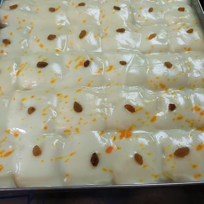 BANGLARMISTI Malai Madhuri | Delicate Bengali Sweet, Pure Chena, Soft, Spongy, and Delicious, 8pcs Pack