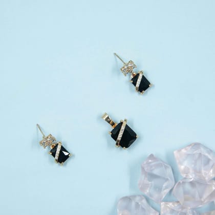 Raven Renee Pendant-set