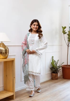 Embroidered Schiffli Outfit-S / White