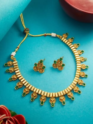 Morison Graceful Gold Necklace with Earrings A Blend of Tradition and Sophistication Morison Graceful Gold Necklace with Earrings A Blend of Tradition and Sophistication