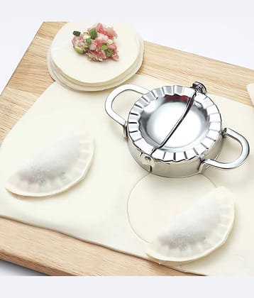 Dust N Shine Stainless Steel Dumpling Maker, Dough Cutter Pie Mold Tool (pack of 1)
