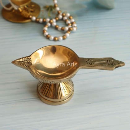 Brass Aarti Diya Ekarti with Handle - 2.2 Inch Height Brass Aarti Diya Ekarti with Handle - 2.2 Inch Height
