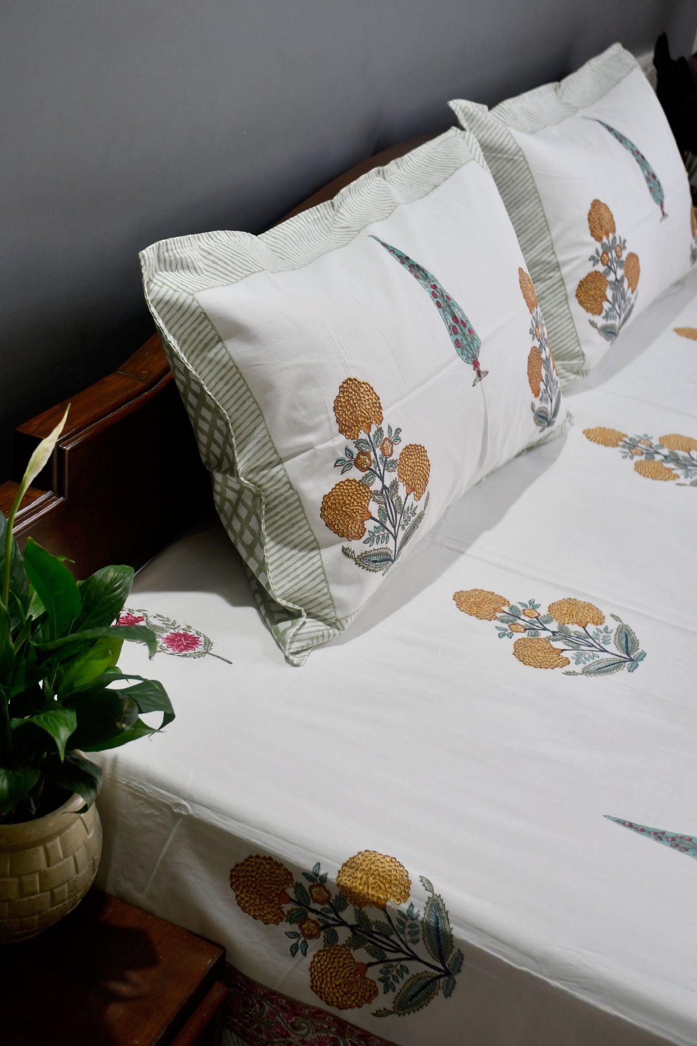 Marigold Bedsheet, Jaipur Print, Premium Cotton Super King (108 x 108) inches bedsheet