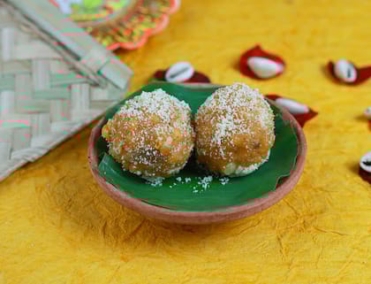 Bengali Laddu (Dorbesh) (4 Pieces)