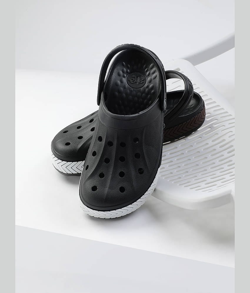 Liberty - Black Men's Clogs