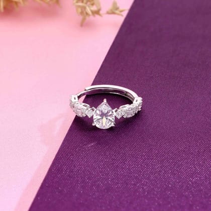 Tear Drop Silver Solitaire Ring-White Stone / Silver / US 5 (15.6 mm Diameter)