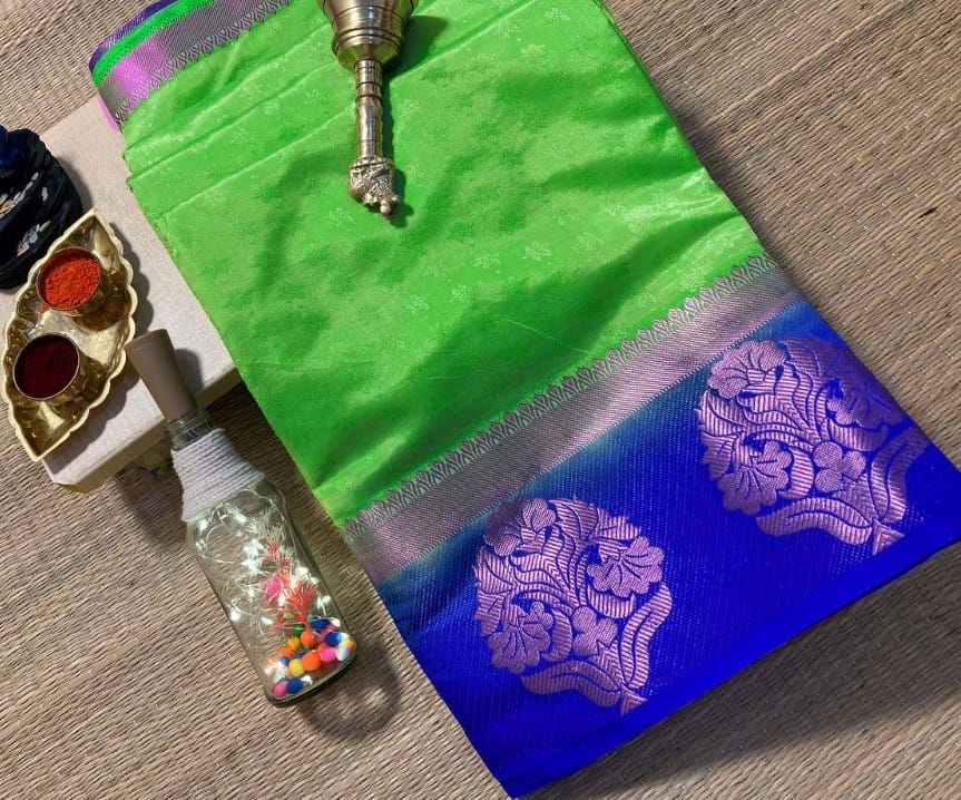 Women's Kanjivaram Silk Saree with Unstitched Blouse Piece (Green, 5-6 Mtrs)