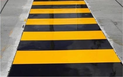 1001 Road Marking Paint Golden Yellow St, IS :164 I Special Marking Paints for Curb Paint, Traffic Paint, Pavement Striping, Parking Lots, Crosswalks, Driveways, Airports, Traffic Signs etc.