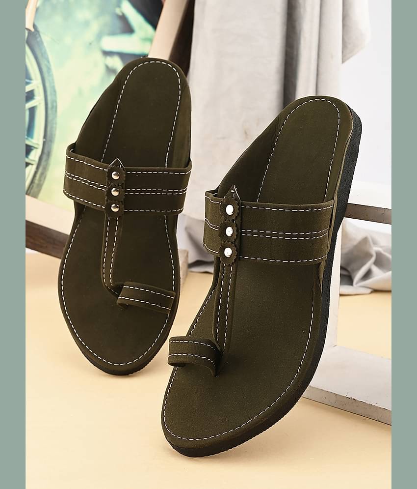 Anjaneya Creations Green Men's Kolhapuris