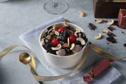 Chocolate titanic sundae