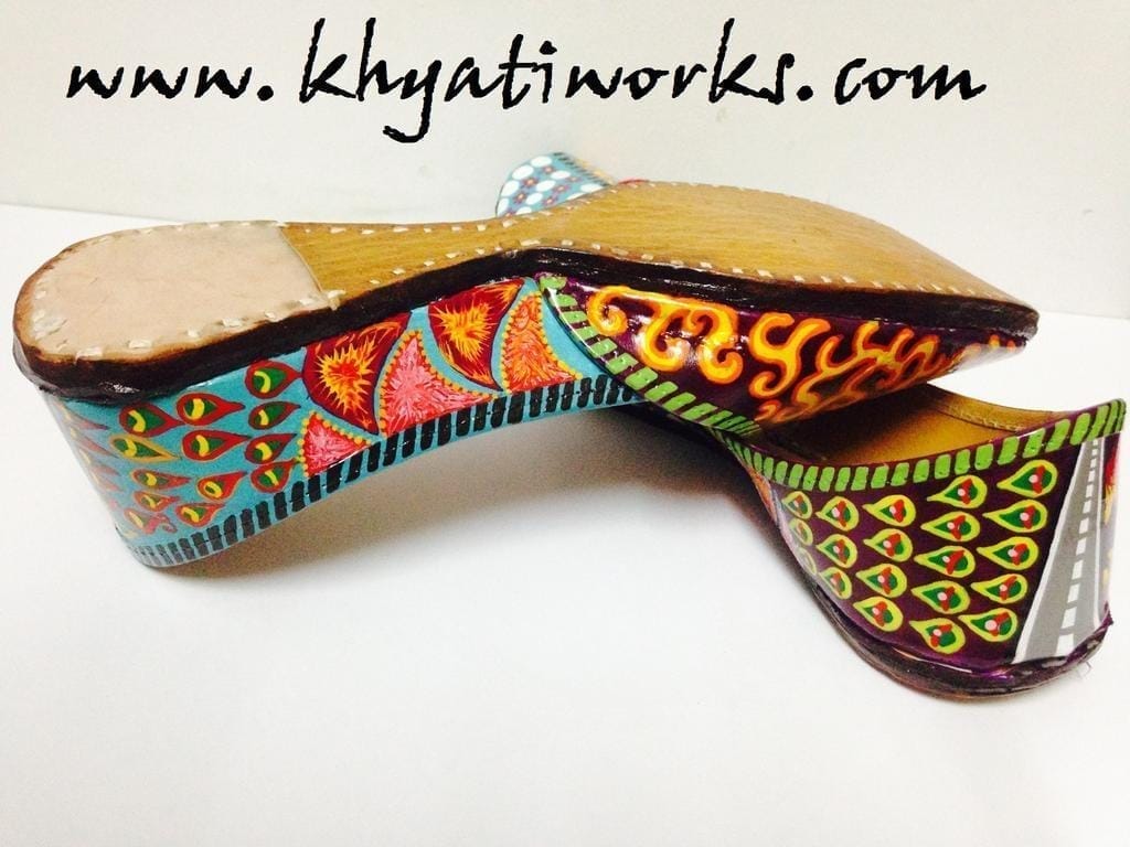 Sonam's - Handpainted Jutti