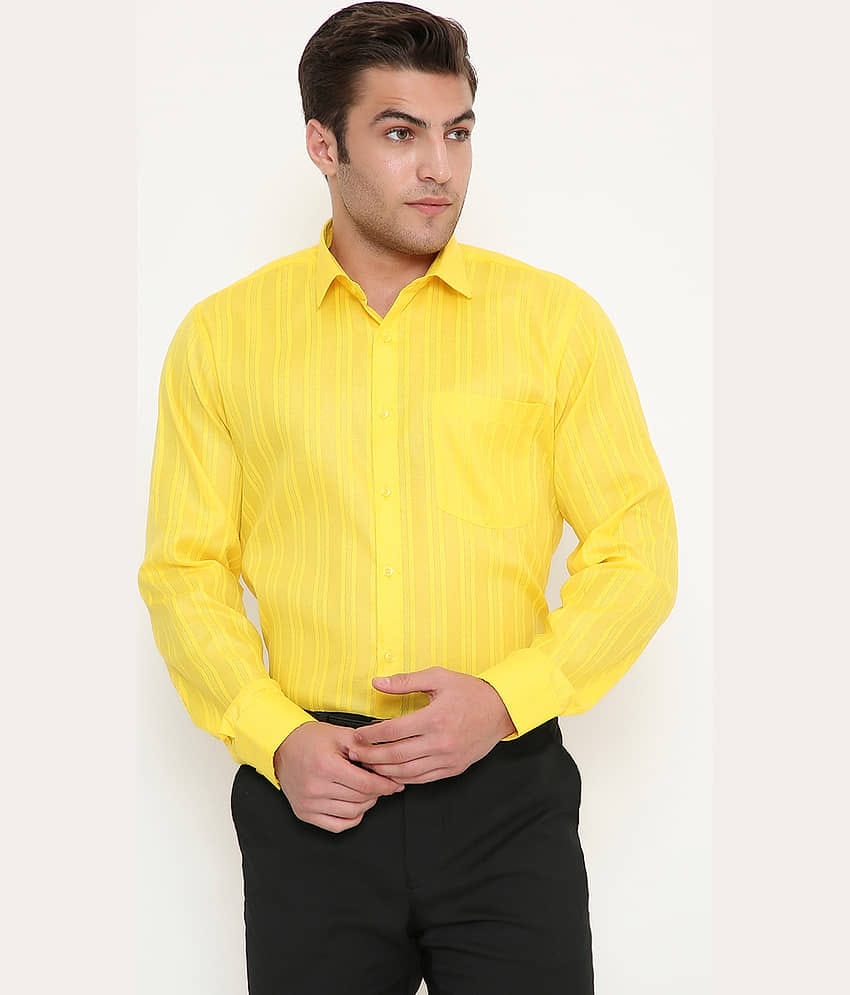 Maharaja Cotton Blend Slim Fit Full Sleeves Men's Formal Shirt - Yellow ( Pack of 1 )