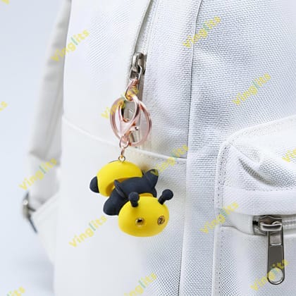 Vinglits Bugsy & Scaly 3D Printed Keychains – Articulated Animal Toys, Pocket-Friendly Keyrings, Stress Relief Desk Toys for Kids & Adults, Collectible Accessories (Bee - Beebop, Medium)