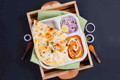 Chicken Lababdar Kulcha Lunchbox