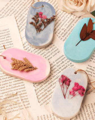 Elynn Apothecary Velvet Rose Wardrobe Wax Fragrance (Pack of 4) | Handcrafted Soy Wax Tablets with Dried Botanicals | Warm & Floral Scent