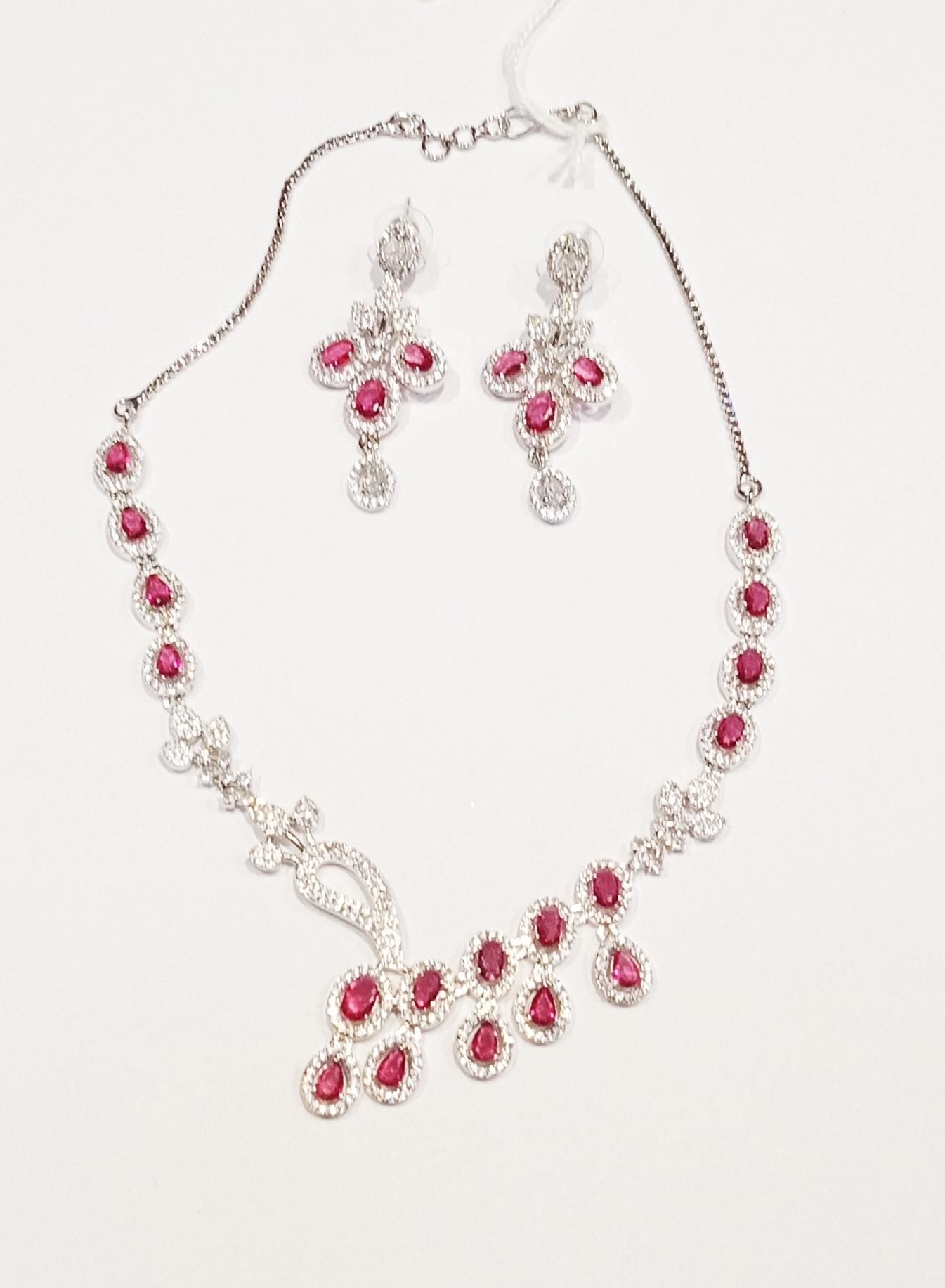 NECKLACE AD