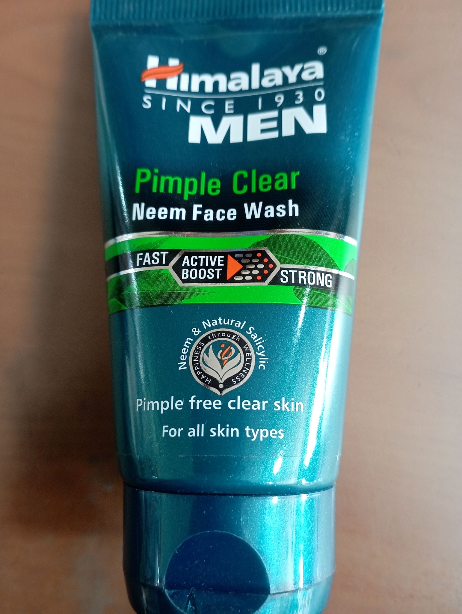 Himalaya men pimple clear neem face wash