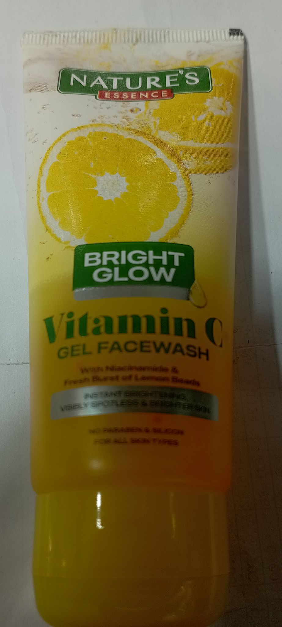 Nature's bright glow vitamin c gel face wash 50ml
