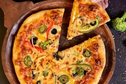 Veggie Paradise Pizza