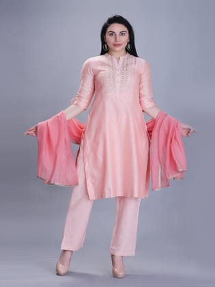 Plush Peach Kurta Set With Dupatta