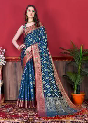 Yavira silk Women's Blue Handwoven Jacquard Saree