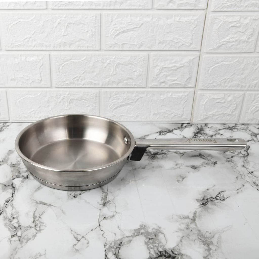 Femora Stainless Steel Flat Fry Pan, Bonded Tri-Ply Bottom, 23 cm,Silver, Zero Coating, Health Safe