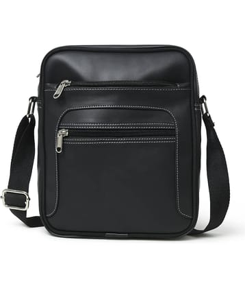 MATRICE - Black Solid Messenger Bag