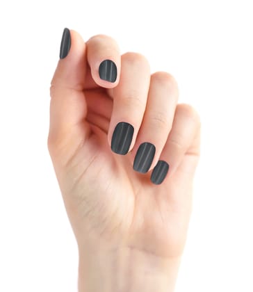 RENEE Stick On Nails BN 01| 24 Reusable Artificial Fake Nail Set| Lightweight & Long Lasting| Easy To Use| Quick Fix For Festivals & Special Occasions RENEE Stick On Nails BN 01| 24 Reusable Artificial Fake Nail Set| Lightweight & Long Lasting| Easy To U