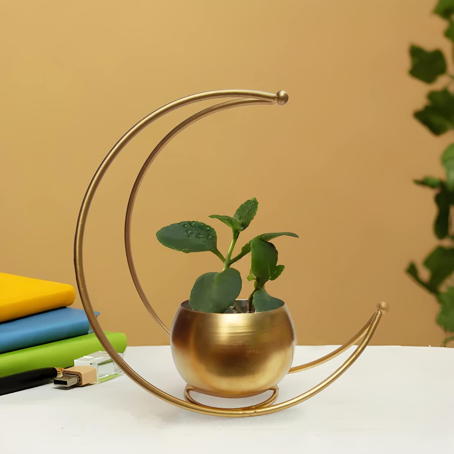 CraftVatika Geometric Metal Flower Vase Diwali Gift Items for Home Decoration Tabletop, Side Table, Living Room, Home Office Decoration, Home Decorative Items, Golden 18.5 CM Height (1 Box)
