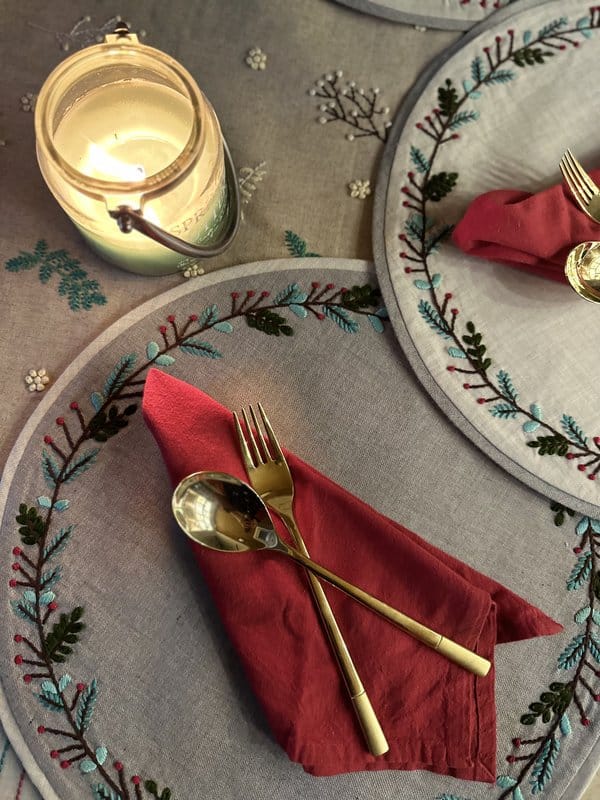 KRI India Bloom Christmas Wreath Placemats|Set of 6| Dark Grey | 15 inches | Wash & Care | 100% Cotton | Handcrafted in India. 100% organic & natural.