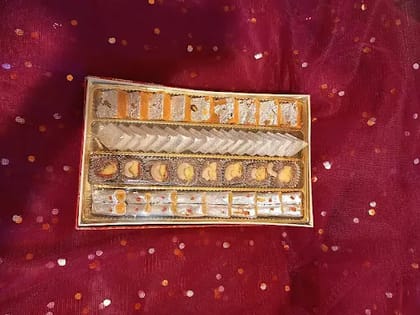 Assorted 2 Khoya And 2 Kaju Mix
