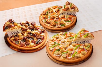3 Non Veg Pizza