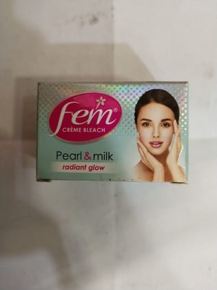 Fem Crème bleach Pearl & milk Radiant glow 