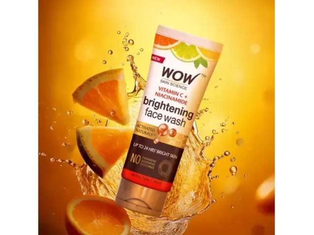 WOW Vitamin C & Niacinamide Brightening Face Wash - Buy 1 Get 1 Free (100 ml x 2) - Clearance sale 