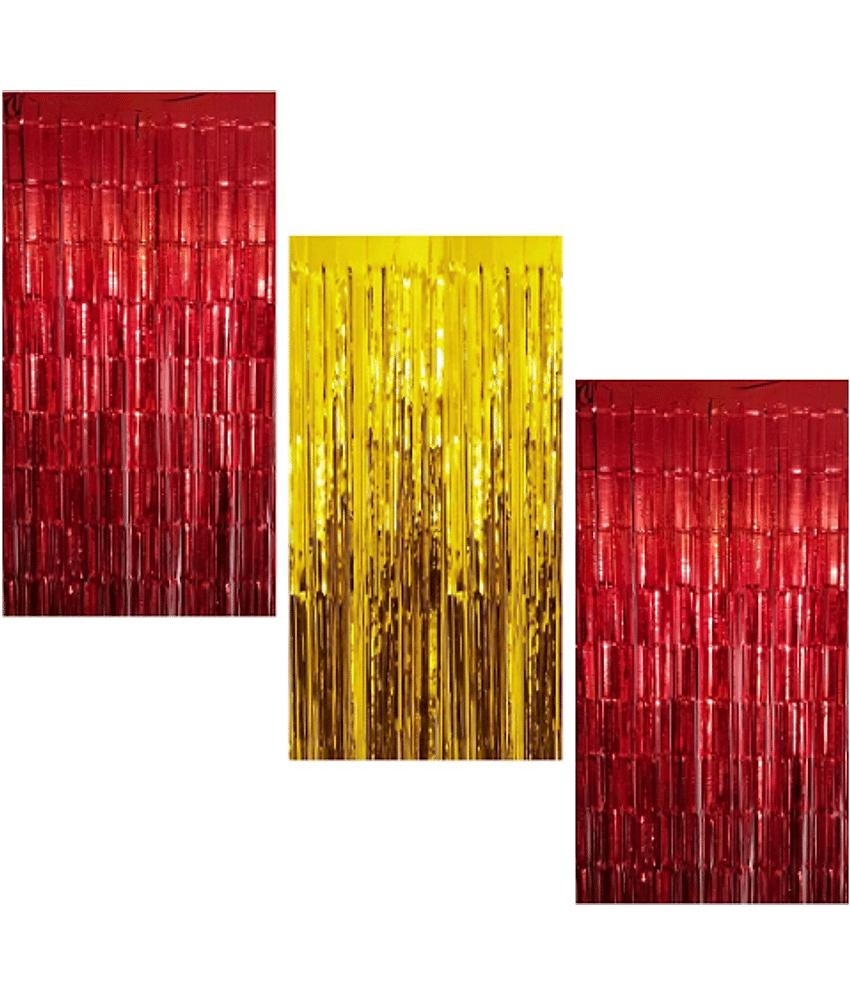 Jolly Party   2 Red 1 Golden Fringe Curtains Pack of 3
