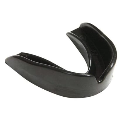 Invincible Classic Style Mouth Guard (Standard, Black)