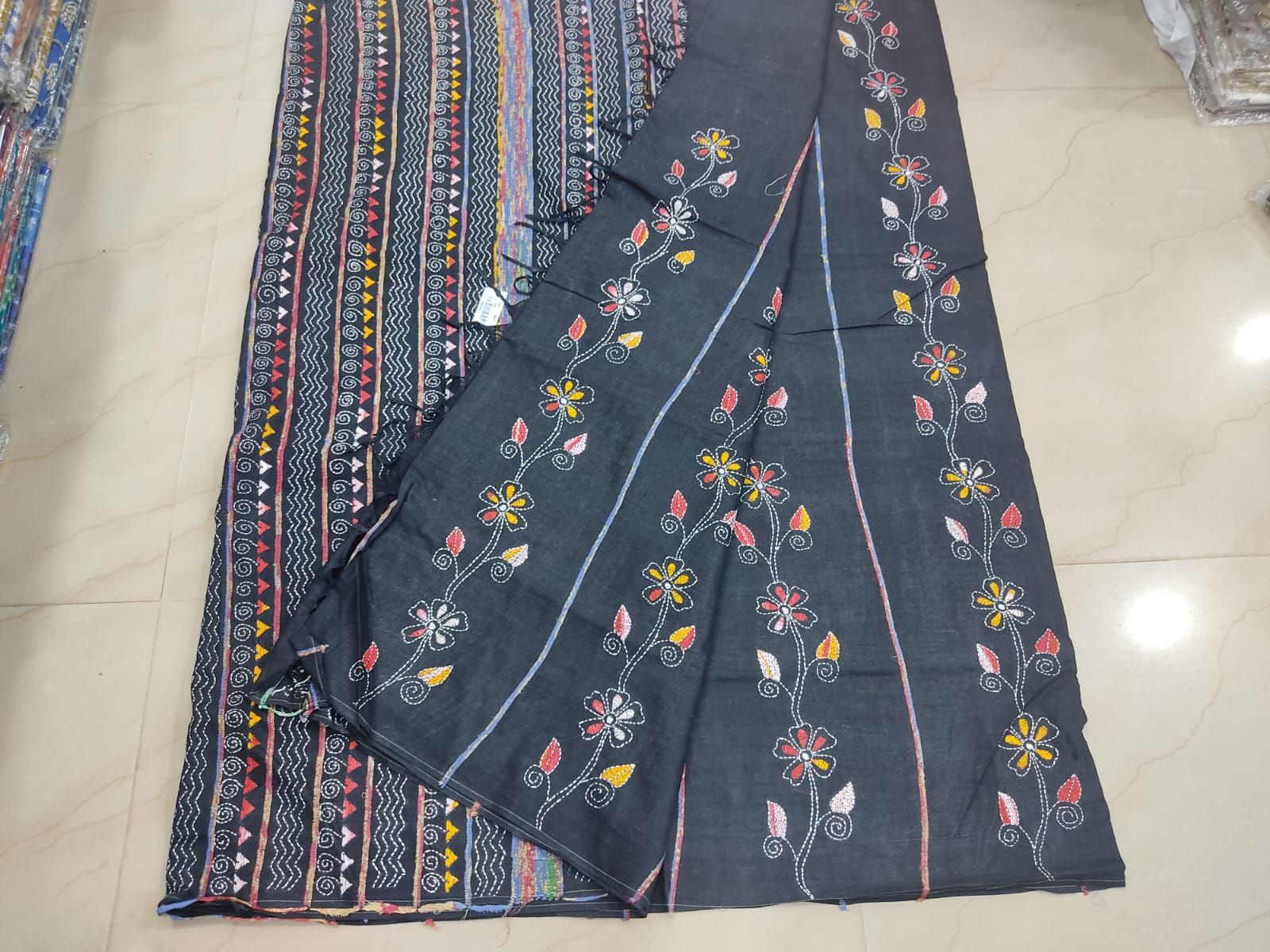 Khesh Kantha - Midnight Floral Vine
