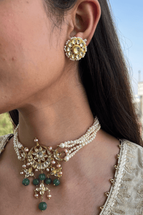 CHANDRANI CHOKER & STUDS - EMERALD GREEN