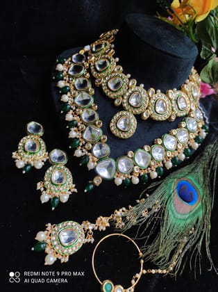Elegant Heavy Kundan Choker Necklace Set
