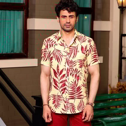 Tropical Maroon Leaves Banana Yellow Casual Pure Linen Half Shirt (Size - S) by BLUE EAGLE