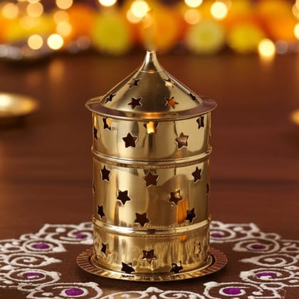Brass Table Decor Oil Lamp, Deepak  - Beautiful Oil Lamp for Temple Use, Height : 6.5 Inch (ZMAS539 C)